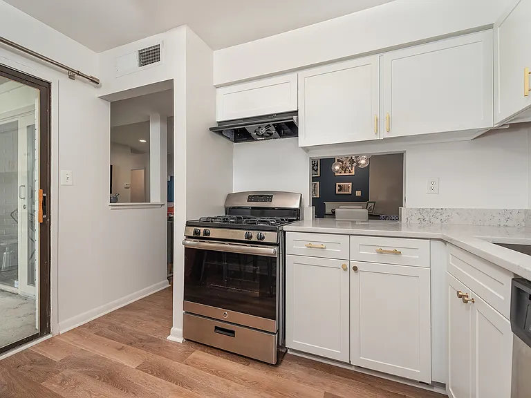 Cedar Place — Photo 6