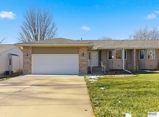 1127 N Cottonwood St, Wahoo, NE 68066