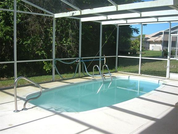 4th image of 8314 Millwood Dr