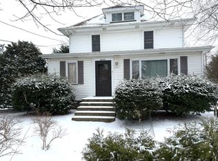 6S151 Old Eola Rd, Eola, IL 60519