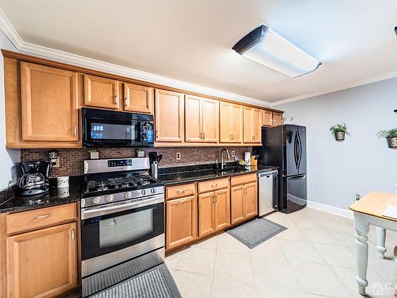 4th image of 1045 Cricket Ln N #1045
