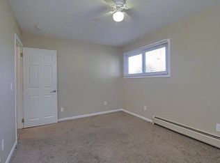 38045 Circle Dr, Harrison Township, MI