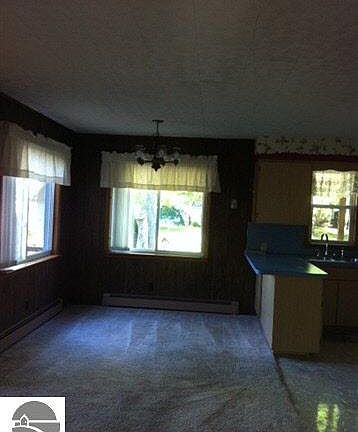 2nd image of 8 South St