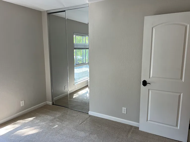 725 Garden Creek Pl — Photo 21