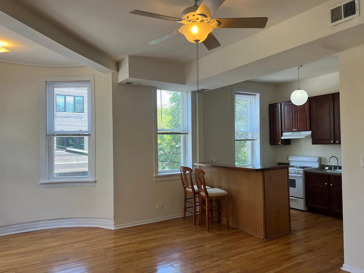 1 bed, $2,500 — Photo 2