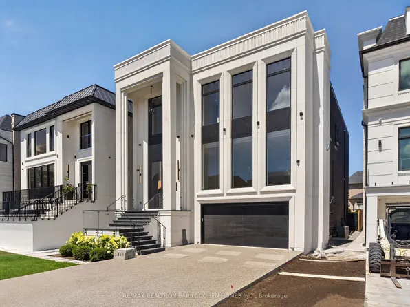 26 Clinton Dr, Richmond Hill, ON L4C 8E2