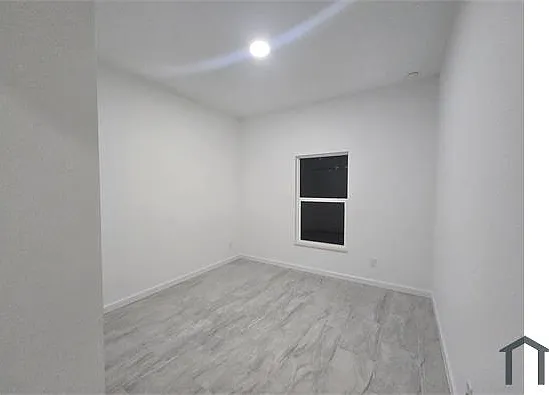 444 Genoa Ave S — Photo 11