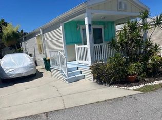 34 Hopetown Rd, Micco, FL 32976