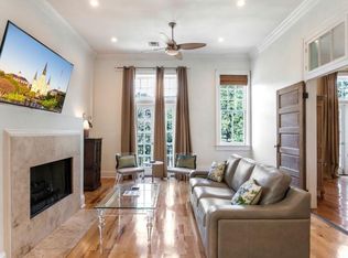 1204 Carondelet St #ID1266395P, New Orleans, LA 70130