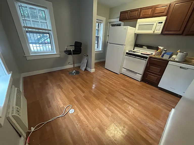 2254 Bryn Mawr Ave #3 — Photo 16