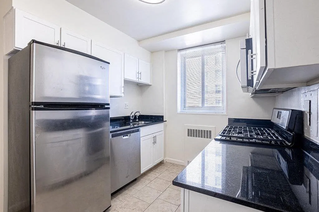 Calvert Woodley — Photo 1