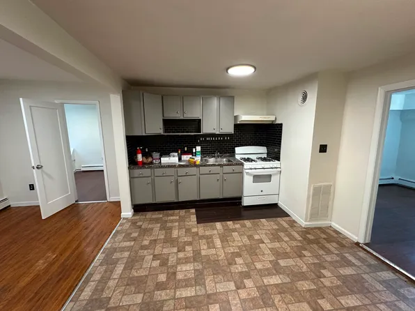 576-584 S 1st Ave APT B, Coatesville, PA 19320