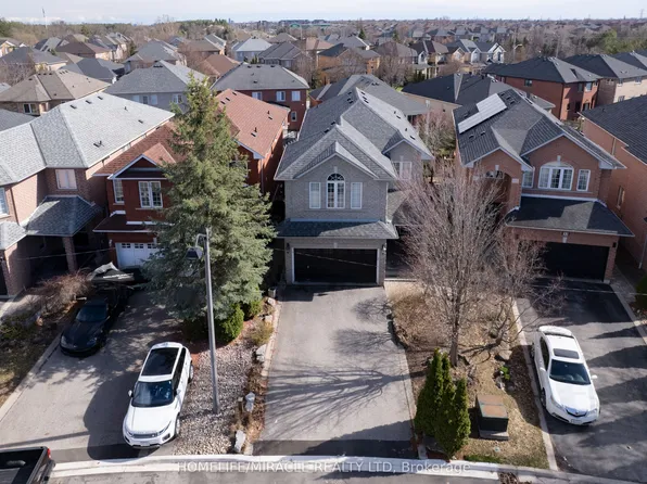 31 Water Garden Ln, Vaughan, ON L4H 1N2