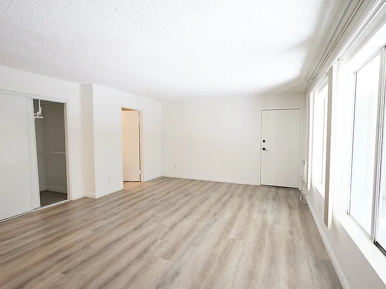 3671 Glendon Ave — Photo 2