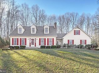 4672 Beards School Rd, Spring Grove, PA 17362