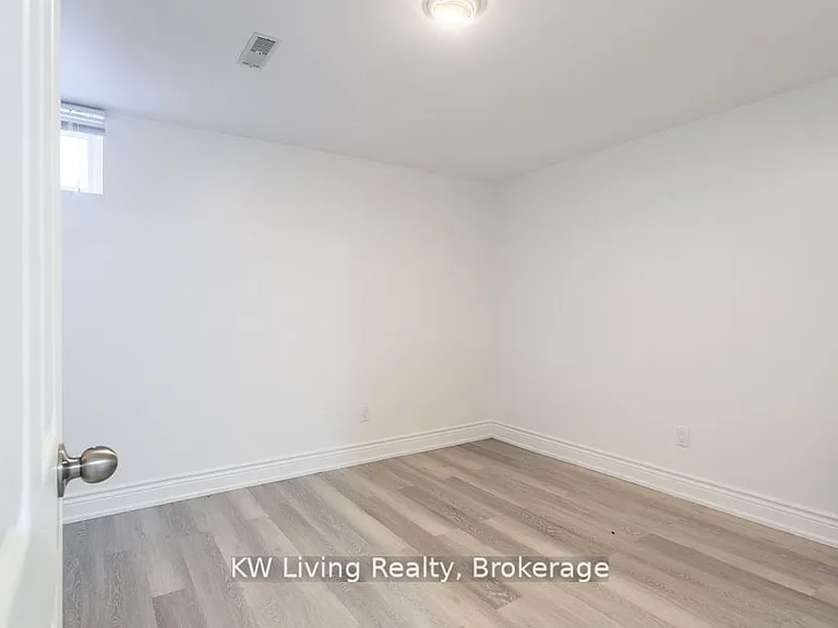 702 Lake Dr S — Photo 41
