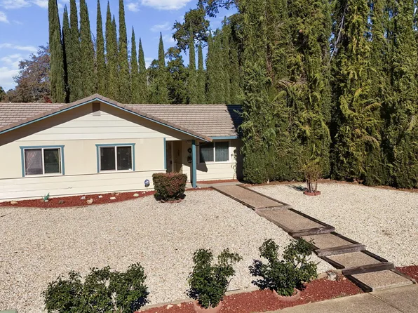 2872 Harlan Dr, Redding, CA 96003