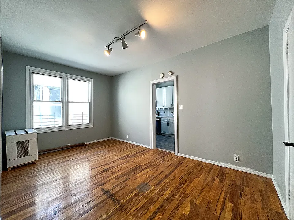 32-38 33rd St #2R