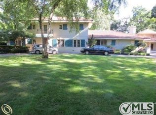40240 Fairway Iii Rd, Northville, MI 48167