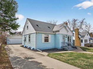 1200 Leland Rd E, Maplewood, MN 55109