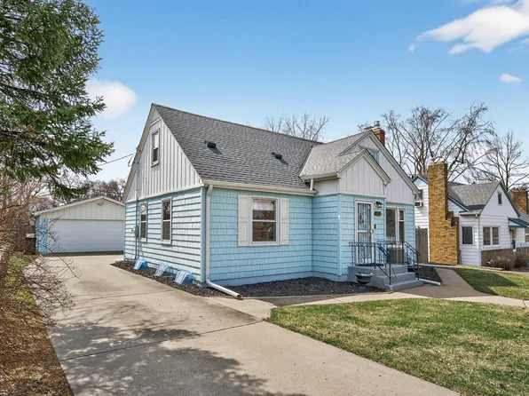 1200 Leland Rd E, Maplewood, MN 55109