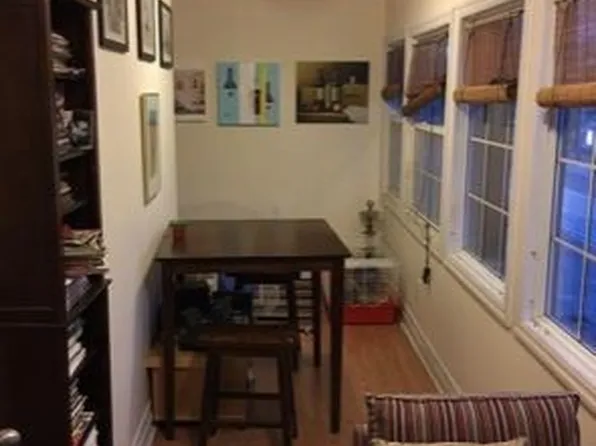 306 College St #A, Toronto, ON M5T 1S3