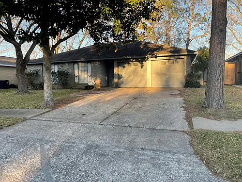 2631 Plymouth Rock Dr Photo 1