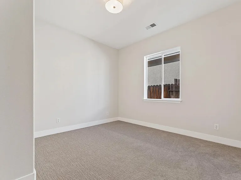 1058 Chip Ct — Photo 17