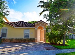 27450 SW 137th Ct, Homestead, FL 33032