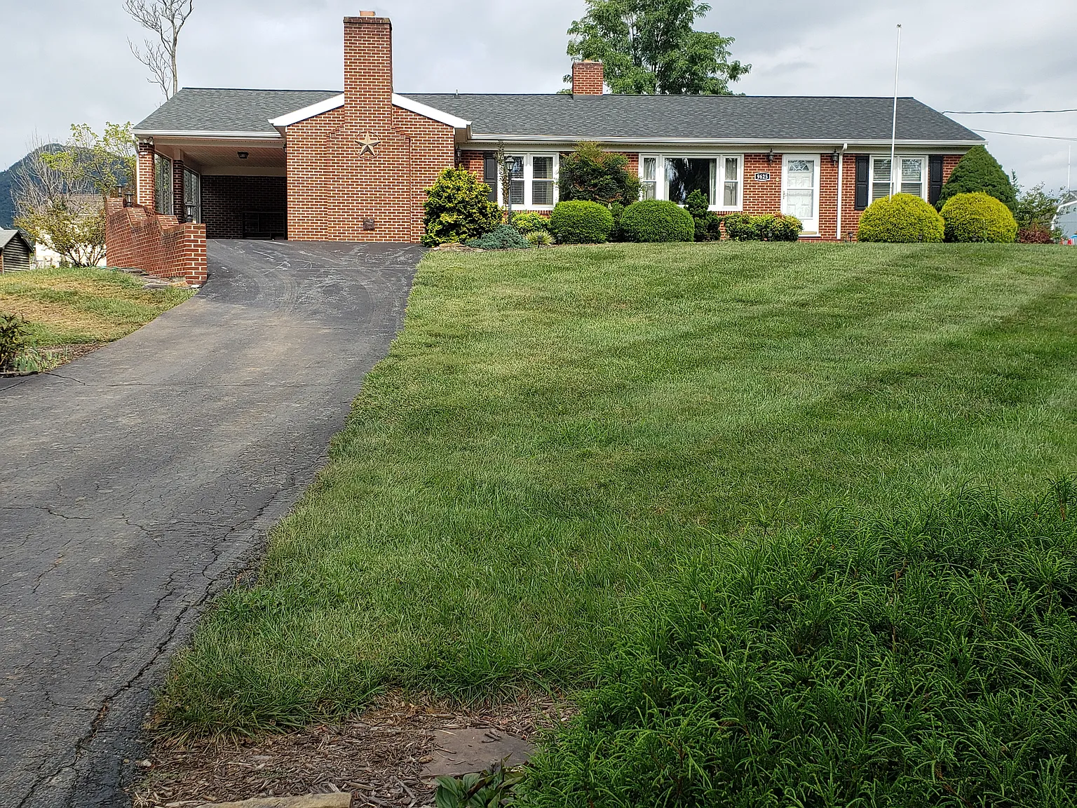 3 bed, 2500 sqft, $2,000 — Photo 1