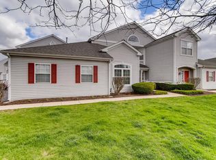 312 Cascade Ln, Oswego, IL