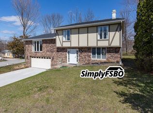 1708 E 43rd St, Davenport, IA 52807