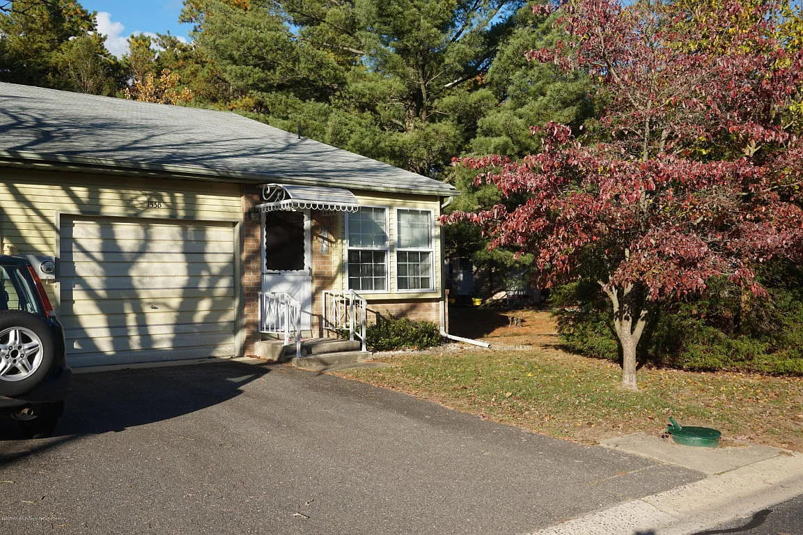153 Sunset Rd #B photo 1