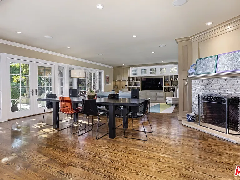 2855 Club Dr — Photo 12