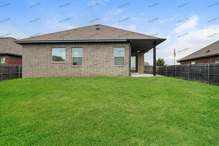 100 Indiana Rd — Photo 11