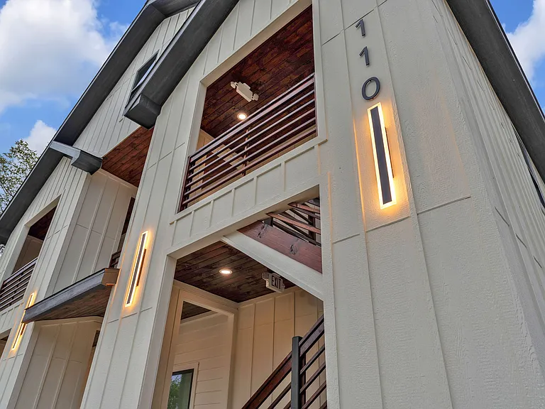 110 Webb St #201 — Photo 25