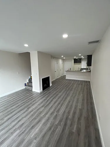 318 S Helena St #103 Photo 1