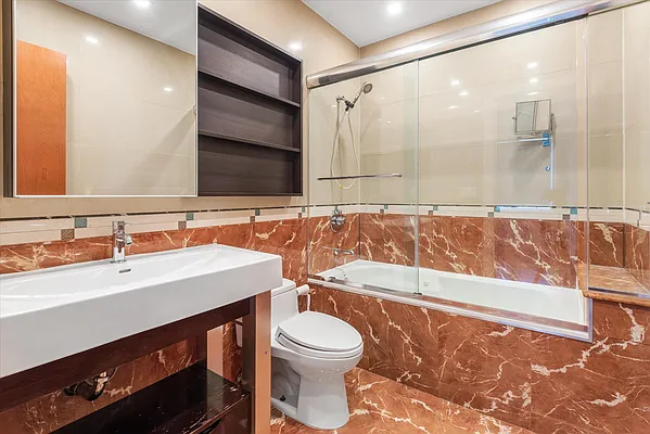 Sold by High Class Realty SB LLC | media 8