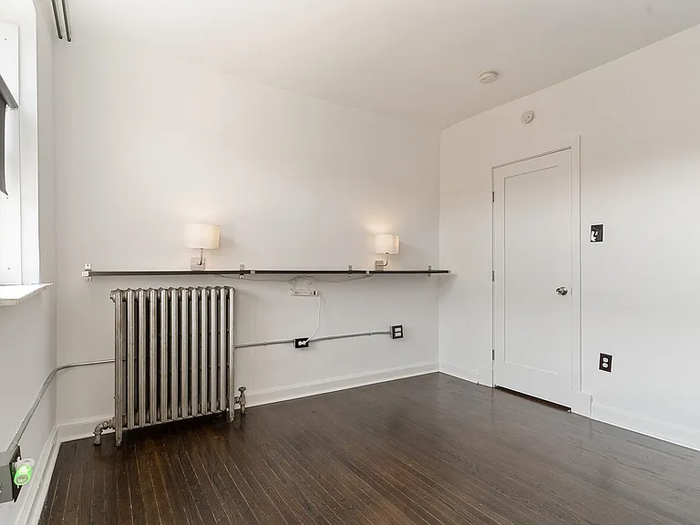 2552 S Sartain St — Photo 36