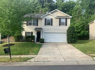 5216 Raspberry Knoll Dr, Charlotte, NC 28208