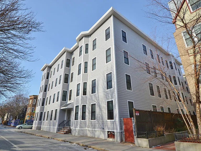 35 Brookline St #4 — Photo 10