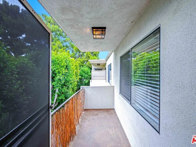 12801 Moorpark St #308 — Photo 16