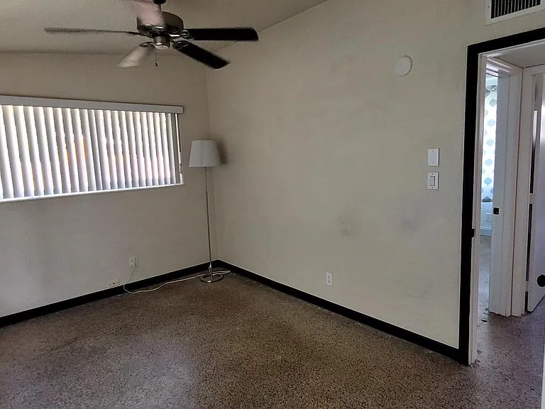 4330 SW 10th St — Photo 23