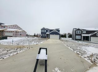 4996 Apollo Ln SE, Caledonia, MI 49316