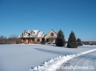 1905 Peppermill Rd, Lapeer, MI 48446