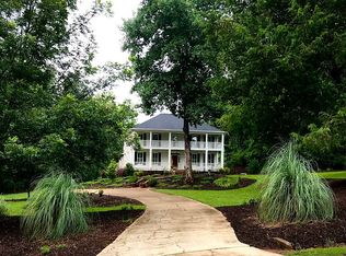 153 Blue Heron Dr, Commerce, GA 30529