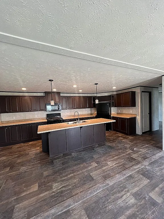 534 E 37th Ave Lot 408 photo 1