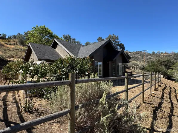 29881 Skyline Dr, Tehachapi, CA 93561