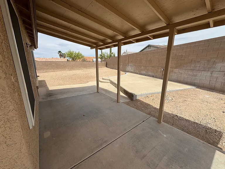 7815 S Wild Primrose Ave — Photo 29