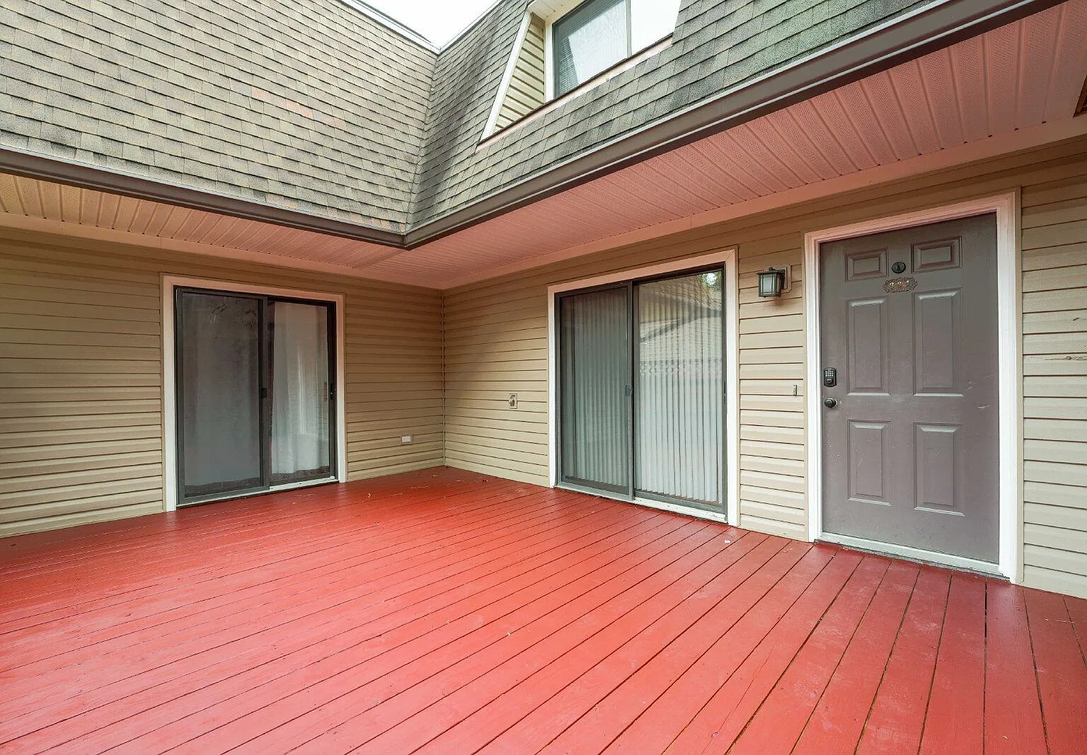 2 bed, 2.0 bath, 975 sqft, $1,500 — Photo 1